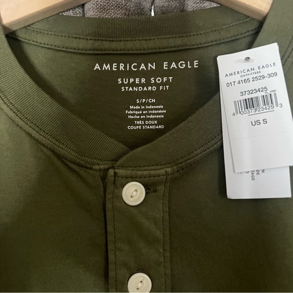 NWT American Eagle Olive Green Short Sleeve Henley T Shirt Size Small - Picture 3 of 11